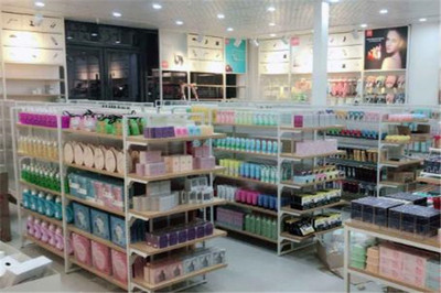 优尚诚品快时尚百货加盟 致富的明智选择