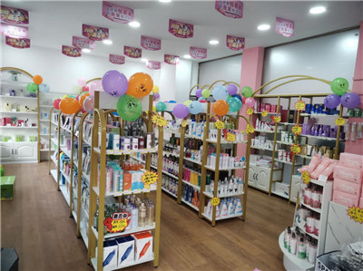 选择小资生活 化妆品加盟创业的开店无忧之选